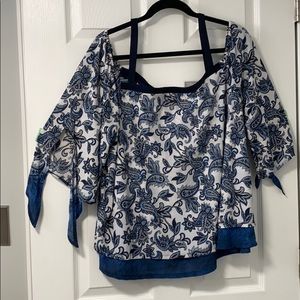 Cato cold shoulder top.